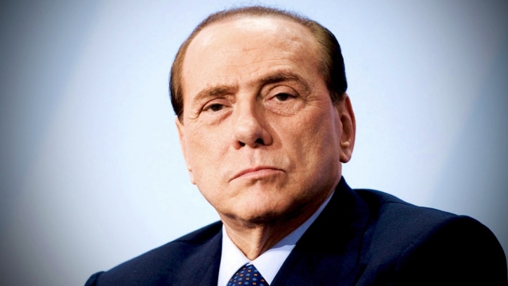 Al momento stai visualizzando Il cordoglio del presidente Decaro per la scomparsa di Silvio Berlusconi