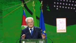 Scopri di più sull'articolo Mattarella ai sindaci: “Visti da qui siete una magnifica raffigurazione dell’Italia intera”