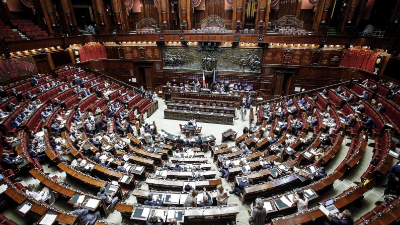 Al momento stai visualizzando Manfredi, Silvetti e Fioravanti: “Da Parlamento chiara volontà a sostegno dei Comuni”