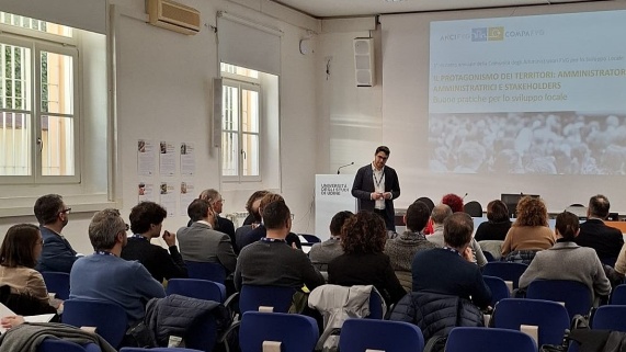 Al momento stai visualizzando Amministratori FVG Academy: l’offerta formativa di ComPA FVG riservata alle Amministratrici e agli Amministratori locali del FVG